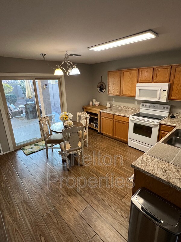 Building Photo - 15439 W Cortez St