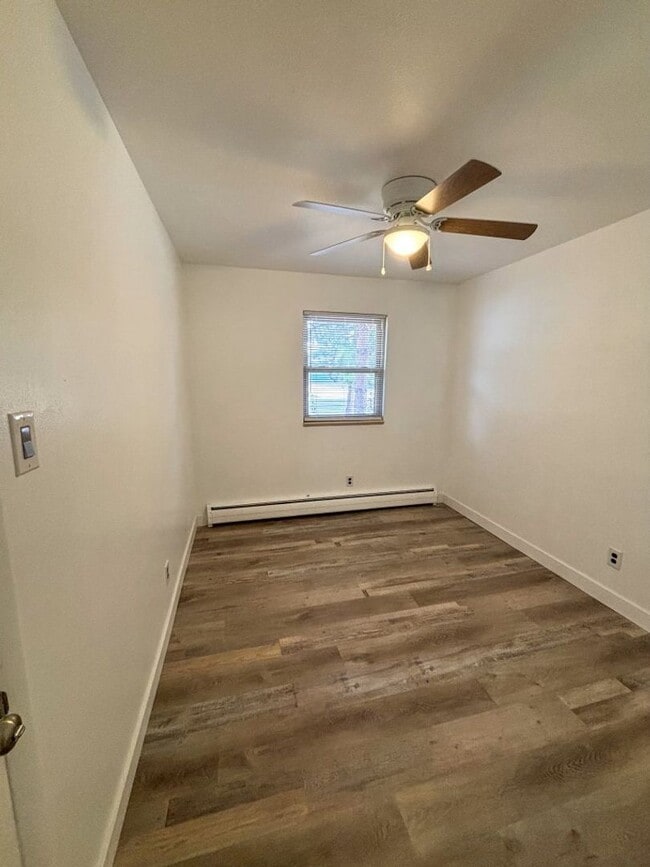 Building Photo - Beautiful 3-Bedroom, 1.5-Bathroom Home wit...