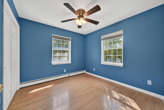 Building Photo - 531 NY-211