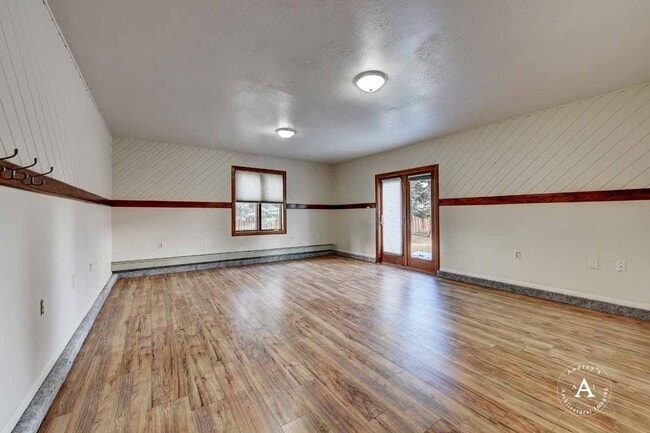 Building Photo - Pet Friendly 5 Bed, 3 Bath, Single Family Home W/ Attached Two Car Garage, Big Yard on corner lot...