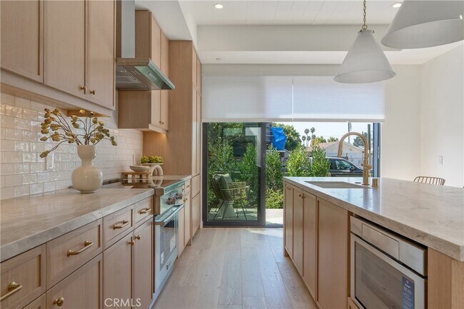 Building Photo - 11825 Tennessee Ave