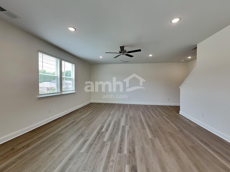 Building Photo - 3503 Lincoln Hts Ln
