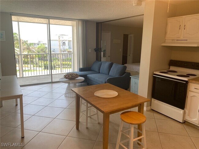 Building Photo - 5500 Bonita Beach Rd SW