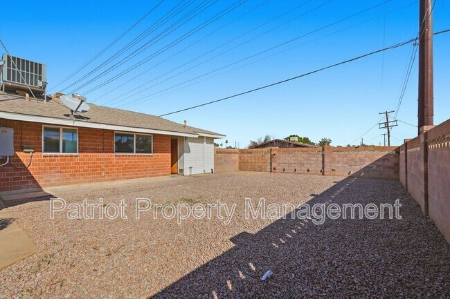 Building Photo - 3701 W Keim Dr