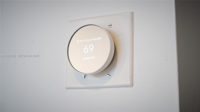 Building Photo - 5255 Collins Ave