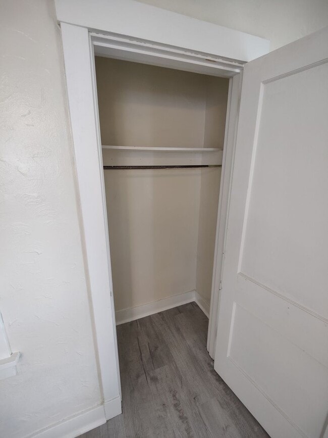 Building Photo - *Spacious & Updated 3BD/1BA Single-Family Home Available in Brookline*