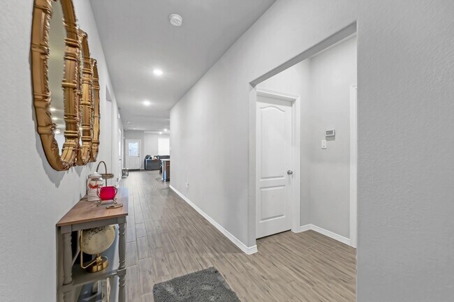 Building Photo - 24715 Oakheath Arbor Ln