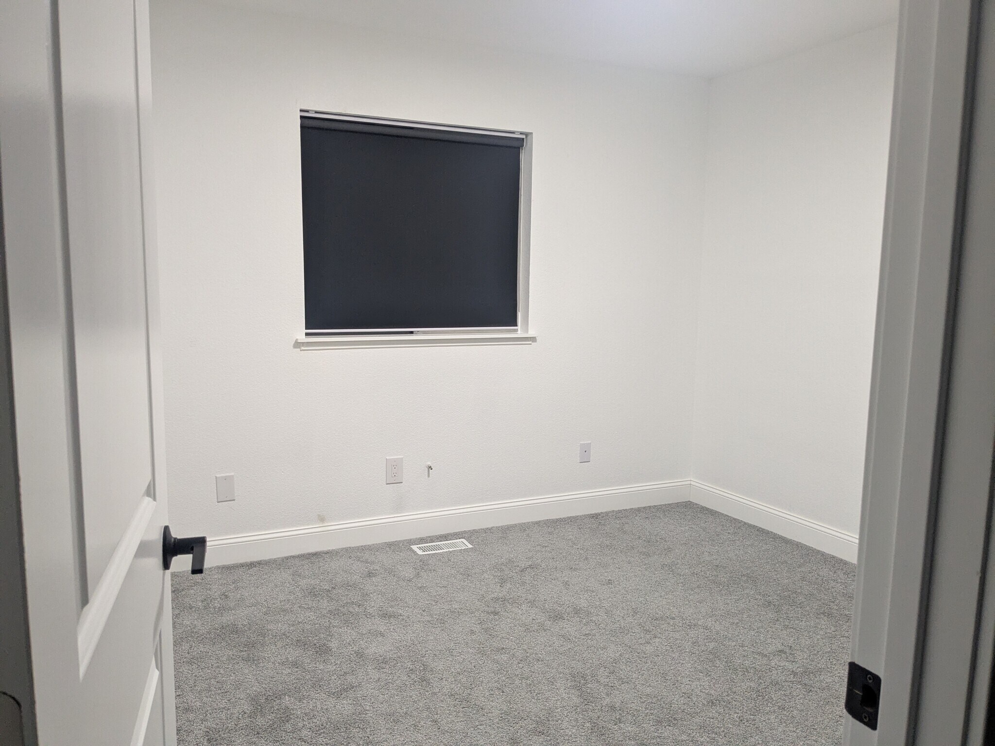 Building Photo - 24028 25th Ave S