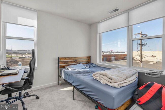 Building Photo - 3000 Schirra Ln