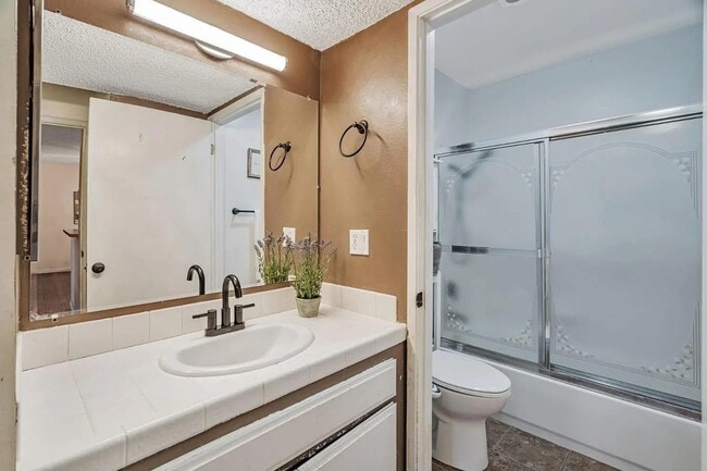 Building Photo - 247 N Capitol Ave