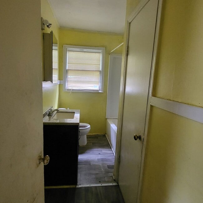 Building Photo - 108 Celia Dr