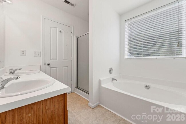 Building Photo - 7007 Advocator Ln