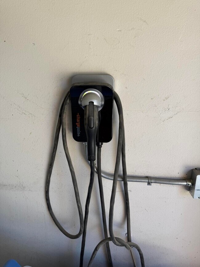 Building Photo - 47780 Sumac St