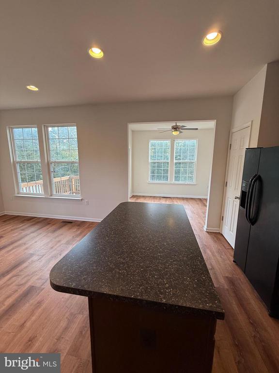 Building Photo - 120 Woodman Ct