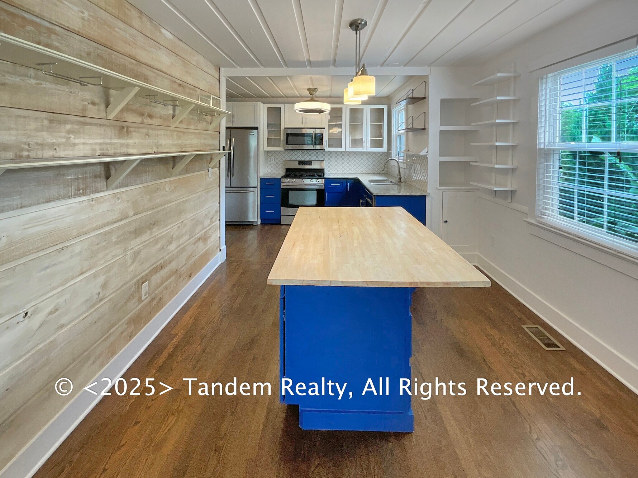 Building Photo - 2710 Sharondale Ct