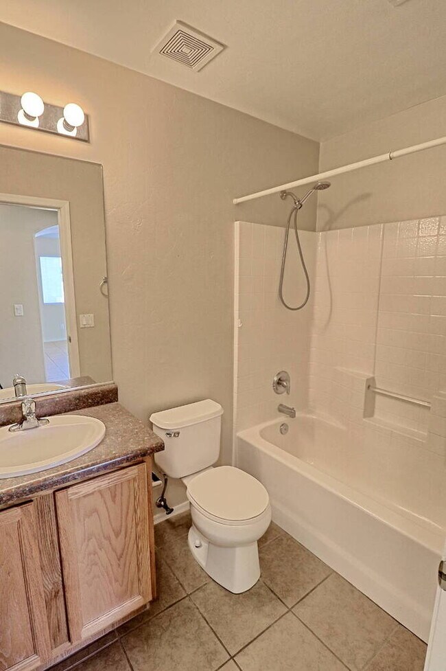 Building Photo - 50% OFF FIRST MONTH'S RENT!!!!!!!!!!!! Los Arroyos