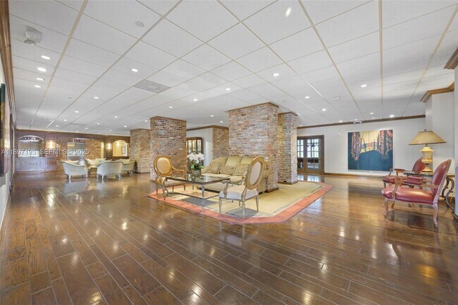 Building Photo - 5000 N Ocean Blvd