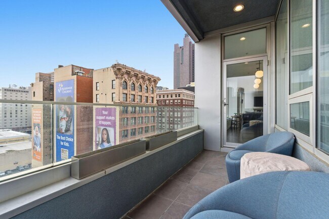 Building Photo - 145 N High St