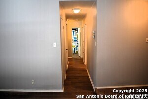 Building Photo - 6819 Heatherbrook