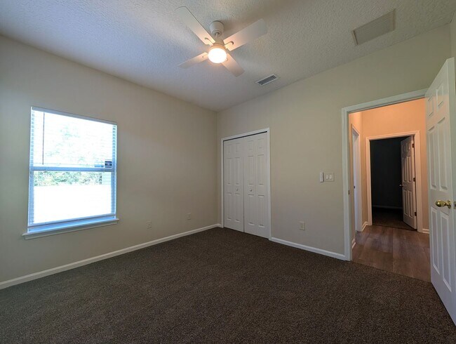 Building Photo - READY NOW!! Great 4 Bedroom, 2 Bath House with a HUGE yard - Near I-295 & Dunn with quick access ...