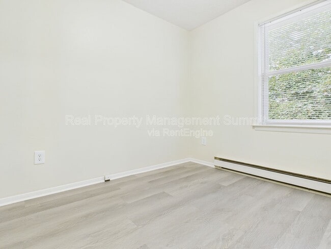 Building Photo - 441 Steeles Fort Rd