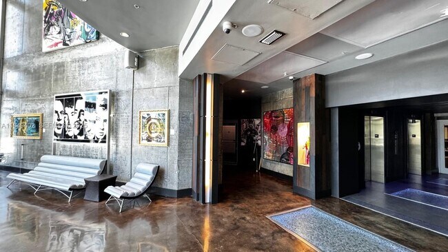 Building Photo - 690 SW 1st Ct