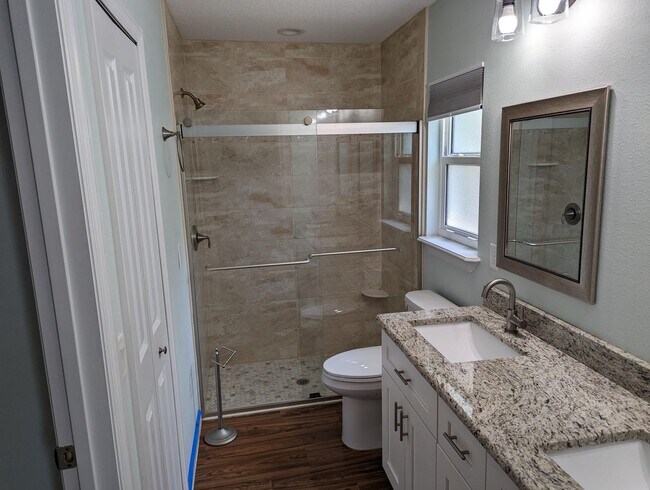 Building Photo - Beautiful Newer Home with 3 bedroom and 2 ...