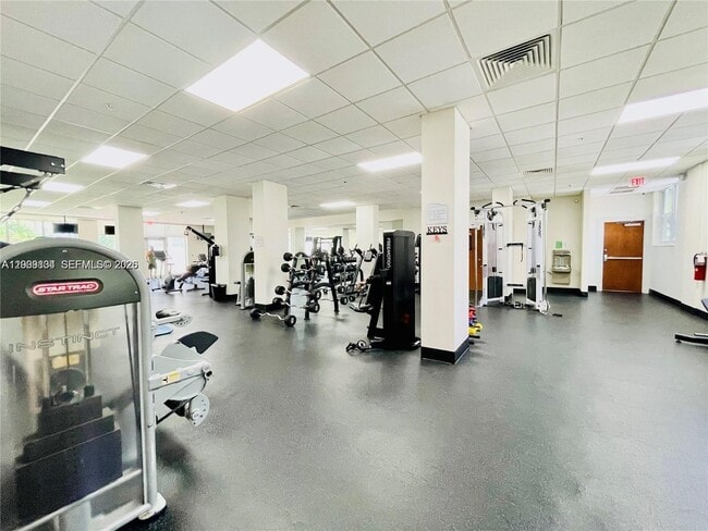 Building Photo - 3001 S Ocean Dr