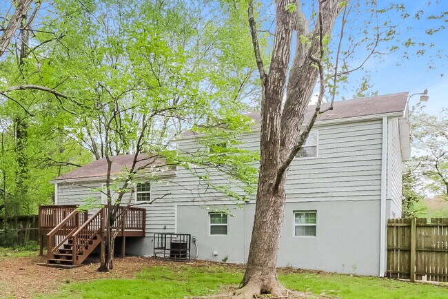 Building Photo - 4031 Yeager Rd