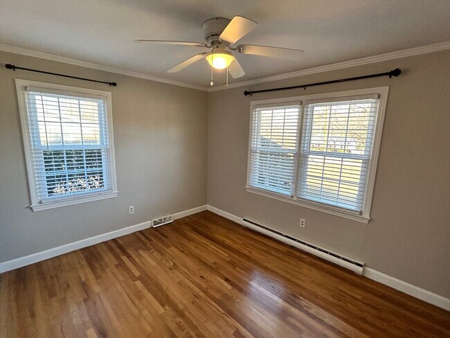 Building Photo - 208 Dalewood Dr