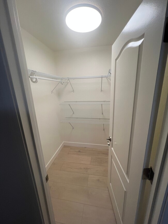 Building Photo - 3388 Red Cedar Terrace