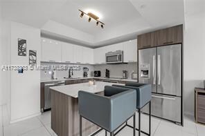 Building Photo - 5300 Paseo Blvd