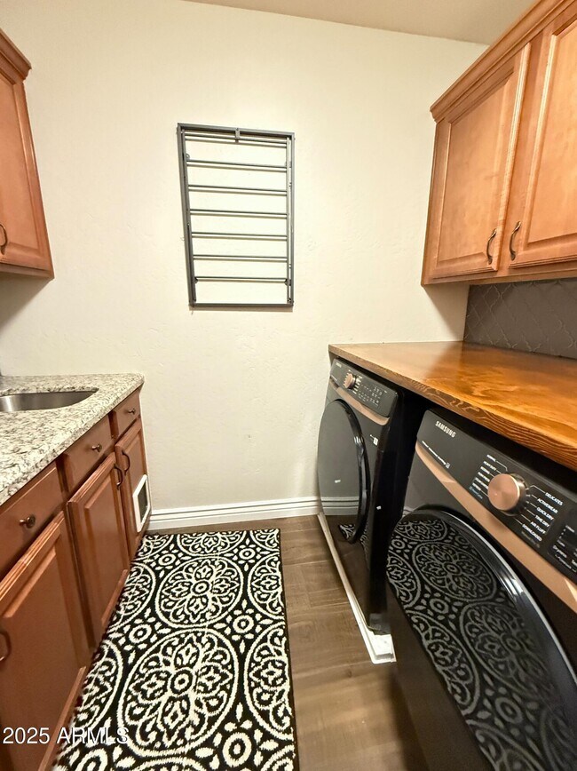 Building Photo - 21550 N 120th Ln