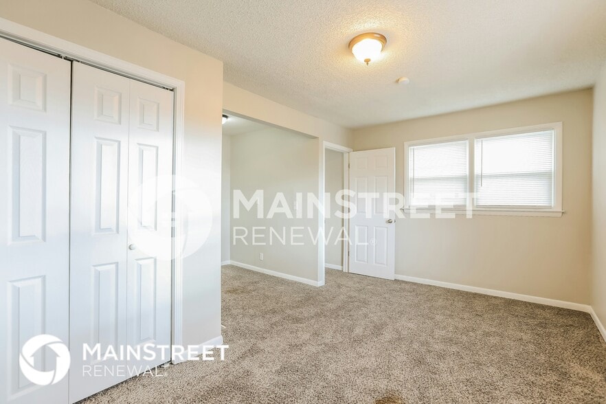 Building Photo - 4823 N Brighton Ave