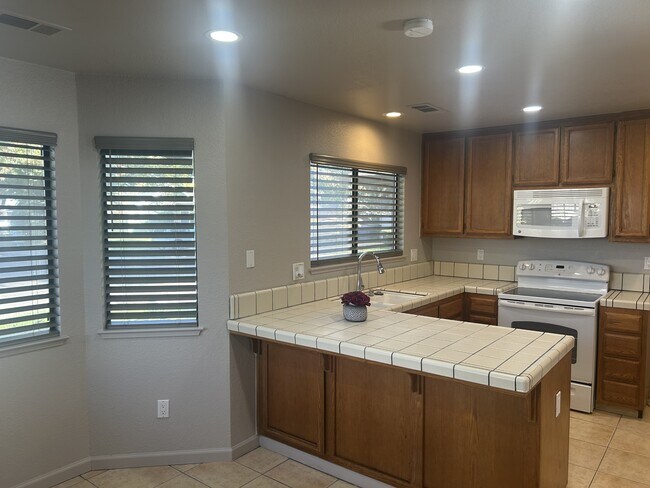 Building Photo - 1728 Colin Ln