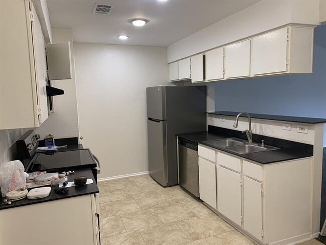Building Photo - 7503 St Amant Pl