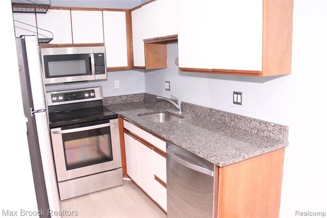 Building Photo - 150 Bird Ave