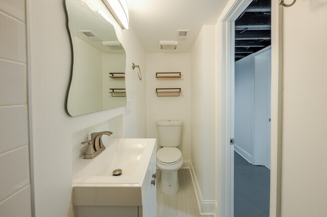 Building Photo - 2726 10th St NE