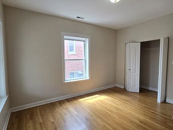 Building Photo - 7458 N Greenview Ave