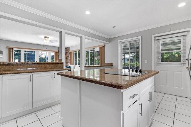 Building Photo - 460 NW 88th Terrace