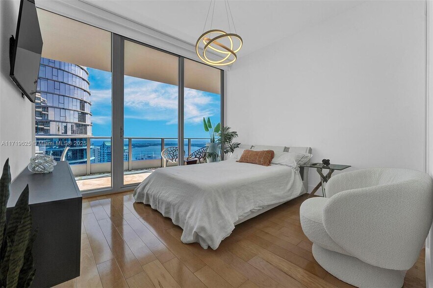 Building Photo - 200 Biscayne Boulevard Way
