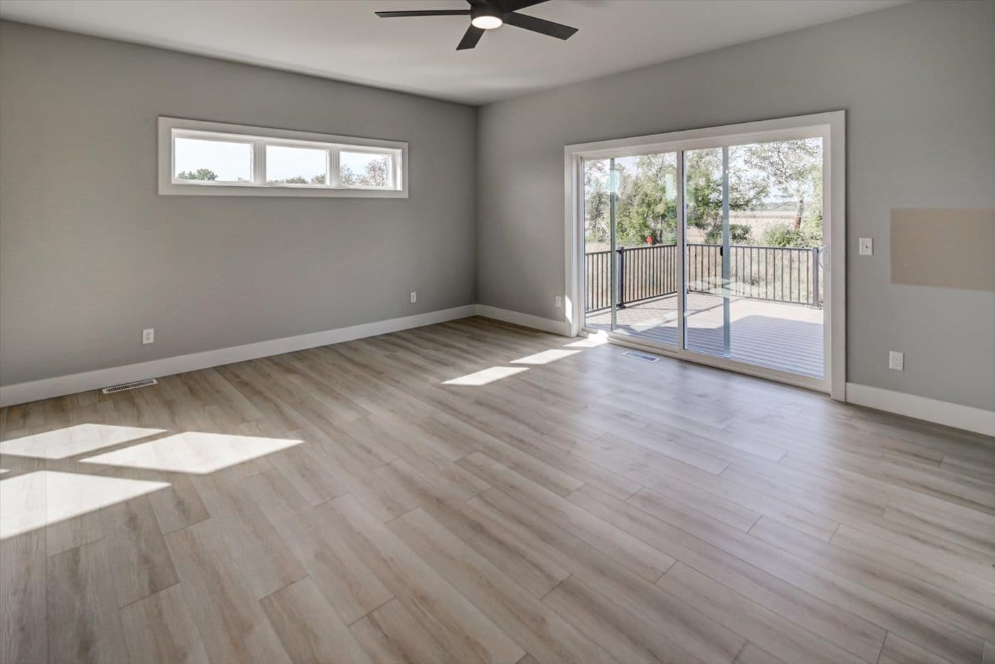 Building Photo - 2949 Blue Grass Dr