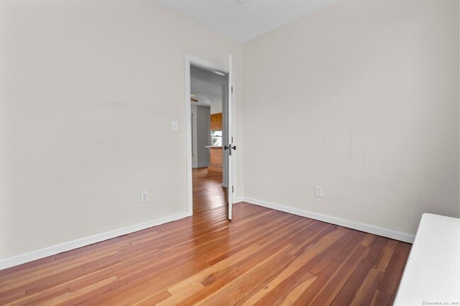 Building Photo - 14 S Whittlesey Ave