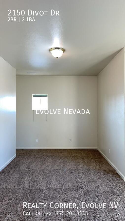 Building Photo - 2150 Divot Dr