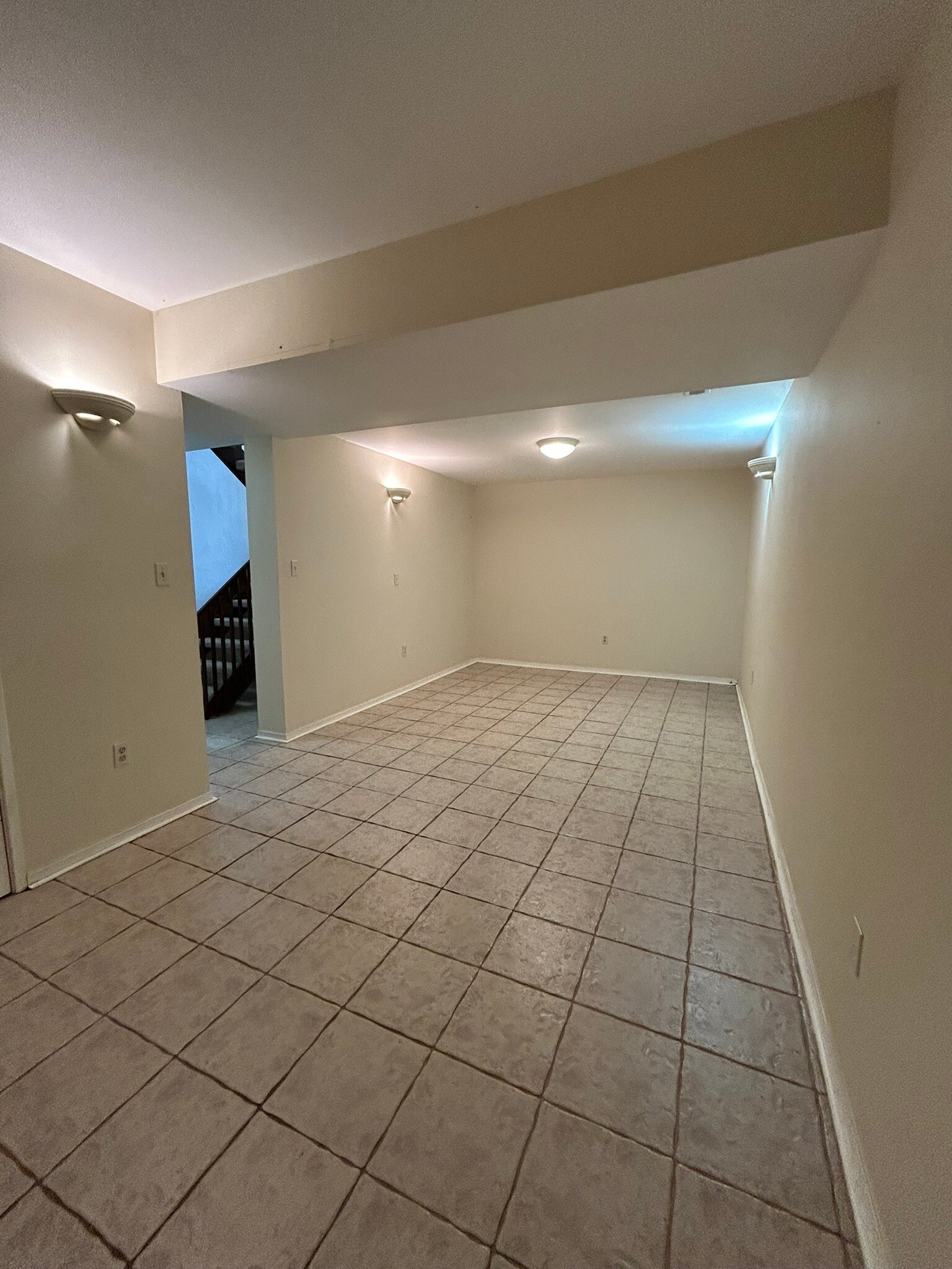 Building Photo - 6278 Occoquan Forest Dr