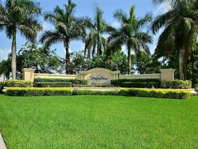 Building Photo - 5671 Sunberry Cir