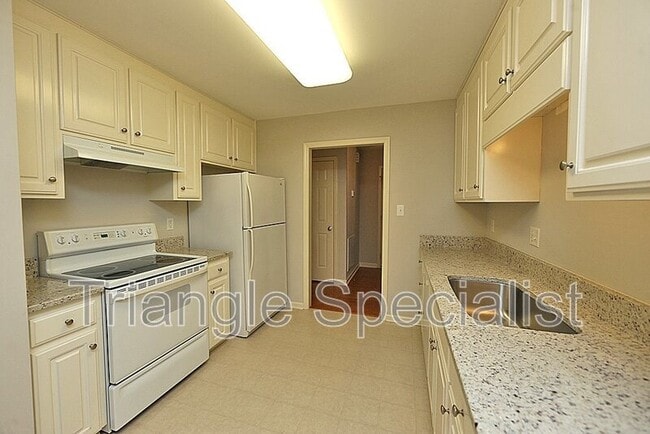 Building Photo - 6004 Sweden Dr