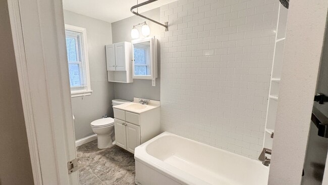 Building Photo - 707 Bong Blvd