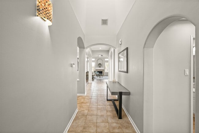 Building Photo - 1330 Leigh Gdns Dr