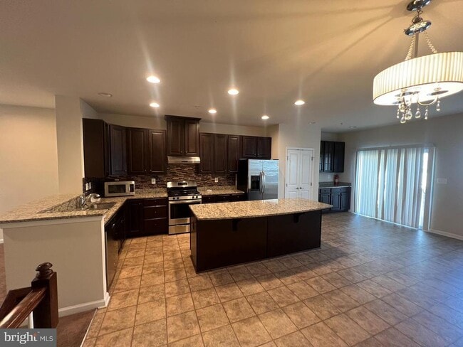Building Photo - 9447 Paragon Ct